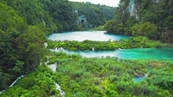 Waterfall Plitvice Lakes Croatia Cascade Lakes Connected Waterfalls Limestone Canyon — Stock Video