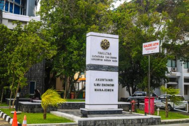 Gadjah Mada Üniversitesi (UGM) Yogyakarta ekonomi ve işletme fakültesi binası. Ekonomi ve işletme dersi binası