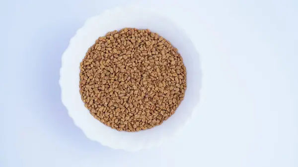 Fenugreek tohumları izole, Kuru Trigonella, Baharatlı Methi Dana Grains, Hint Mutfağı Baharatı İçindekiler, Kuru Sarı FenuGreek Tohum Konservesi