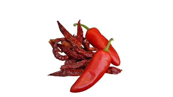 Beyaz arka plan üzerinde izole kırmızı biber