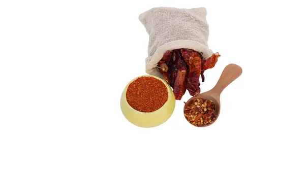 Kırmızı biber tozu. Kırmızı, soğuk ve pul biber tozu.