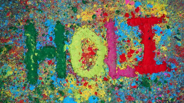 Neşe ve Beraberliği Kutlayan Renkli Toz Damlalarıyla Canlı Holi Festivali Sanatı                