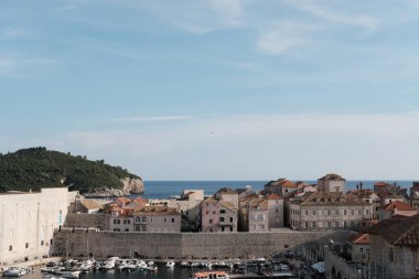 Dubrovnik Hırvatları eski kasaba kırmızı kiremit çatıları güzel bir tarih. Yüksek kalite fotoğraf