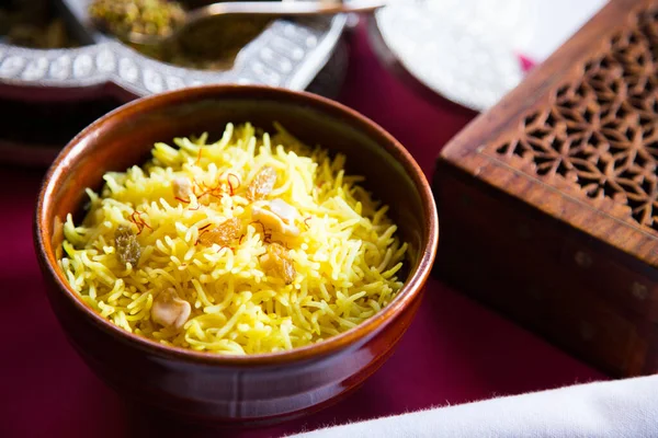 Fragrant Exotic Indian Rice Recipe Using Toasted Whole Spices Just —  Fotos de Stock