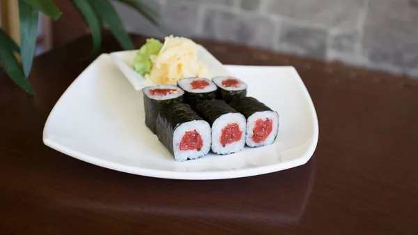 Tuna Maki Japanese Restaurant Combination Fish Rice Covered Seaweed — Foto Stock