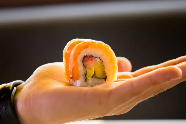 Uramaki Salmon Same Way Rolled Sushi Only External Layer Sushi — Φωτογραφία Αρχείου
