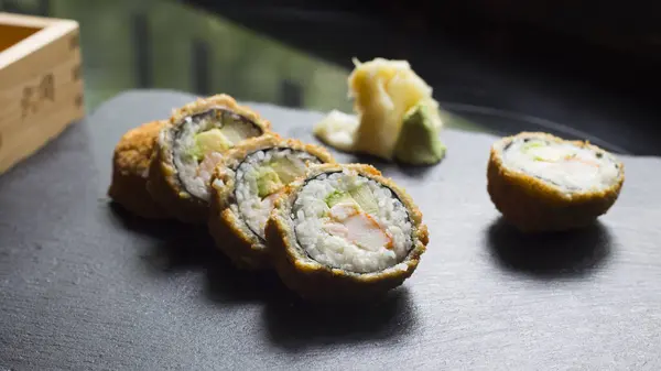 Hot Roll Fried Sushi Roll Crab Vegetables Modern Sushi Recipe — Foto Stock