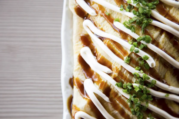 Japanese Rice Omelette Sauce Top Okonomiyaki Japanese Omelette Filled Vegetables —  Fotos de Stock