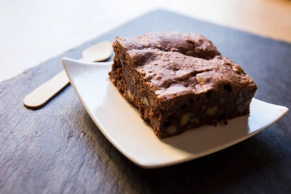 Ein Brownie Ist Ein Kleiner Schokoladenkuchen Typisch Für Die Amerikanische — Stockfoto