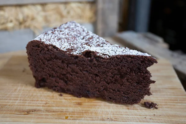 Délicieux Gâteau Éponge Chocolat Noir — Photo