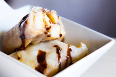 Brick pastry stuffed with apple and cinnamon.