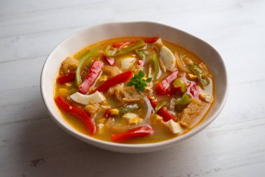 Biber çorbası geleneksel İspanyol tarifi.