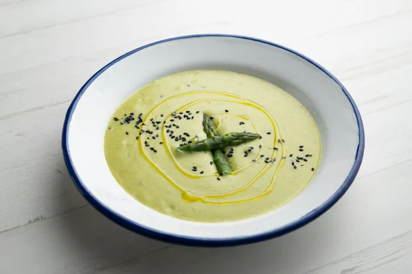 Creamy Green Asparagus Cheese Soup — Stock Photo, Image