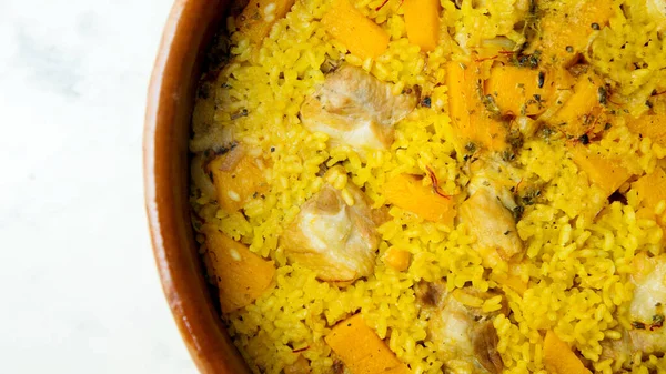 Ψητό Ρύζι Κοτόπουλο Και Κολοκύθα Παραδοσιακή Ισπανική Συνταγή Paella — Φωτογραφία Αρχείου