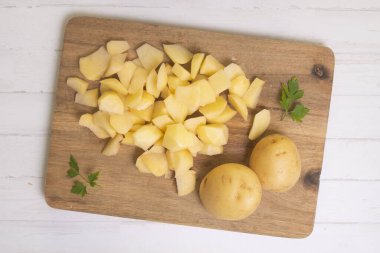 Patates omleti ya da İspanyol omleti, dilimlenmiş patatese eklenen omlet ya da omlet. İspanyol mutfağının en iyi bilinen ve simgesel yemeklerinden biridir..