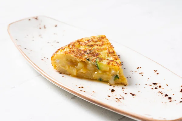 Spanyol Omleti Kabaklı Bir Omlet Içine Patates Dilimleri Eklenir Spanyol — Stok fotoğraf