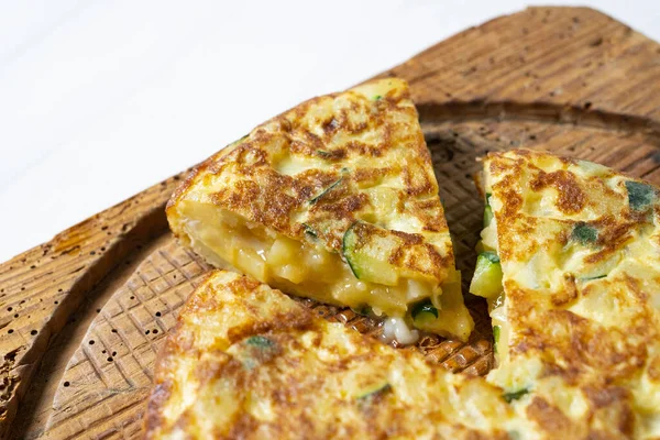 Spanisches Omelett Mit Zucchini Und Schinken Ist Ein Omelett Dem — Stockfoto