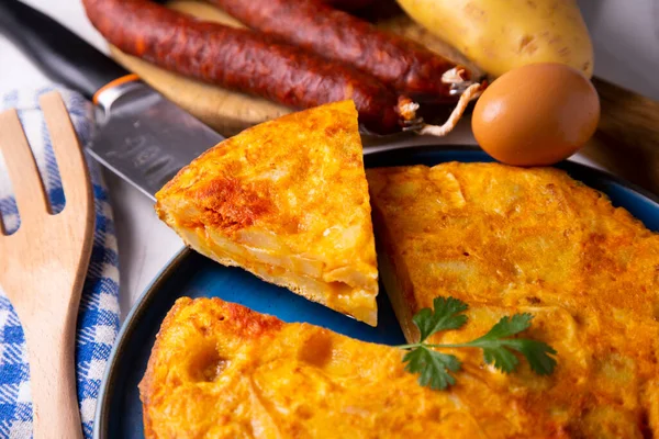Spanisches Omelett Mit Chorizo Ist Ein Omelett Dem Gehackte Kartoffeln — Stockfoto