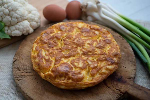 Spanisches Omelett Mit Blumenkohl Ist Ein Omelett Dem Gehackte Kartoffeln — Stockfoto