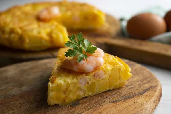 Spanisches Omelett Mit Garnelen Ist Ein Omelett Dem Gehackte Kartoffeln — Stockfoto