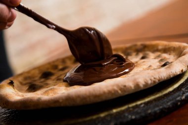 Napoli 'de çikolatalı pizza.