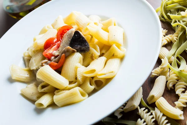 別の野菜とベジタリアンイタリアのパスタレシピ ビーガンレシピ — ストック写真