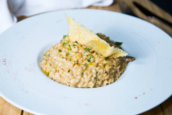 Risotto Traditional Italian Meal Made Gradually Adding Broth Rice Other — Stock Photo, Image