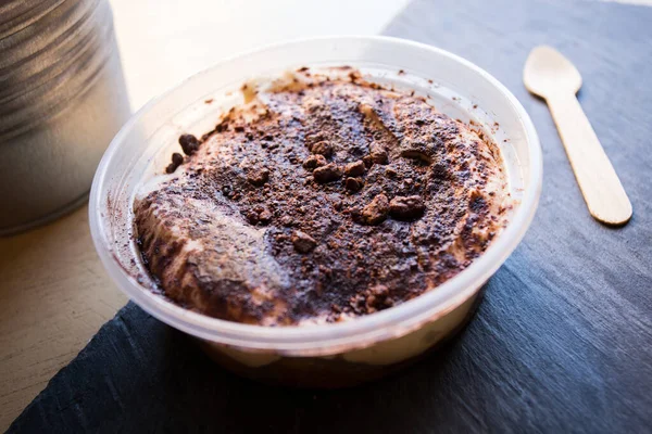 Tiramisu Cold Cake Assembled Layers Coffee Chocolate Powder Mascarpone Main — Stock Photo, Image