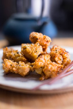 Japonya 'da kızarmış karaoke tavuğu..