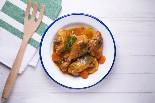 Bakad Kyckling Tillagad Med Grönsaker Och Potatis — Stockfoto