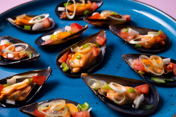 Traditional Spanish Tapa Steamed Mussels — Stock Photo, Image