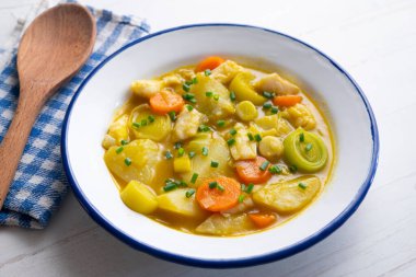 Morina porrusalda, aslen patates, balık ve pırasa ile yapılan Bask gastronomisinden bir yemektir..