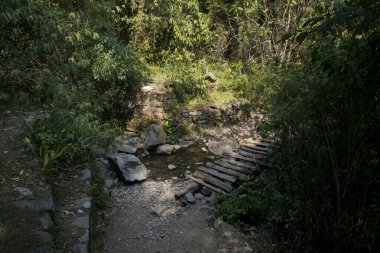 Apurmac Kanyonu 'ndan geçerek Peru' daki İnka arkeolojik alanı olan Choquequirao harabelerine gidin. Machu Picchu 'ya benzer bir yapı.