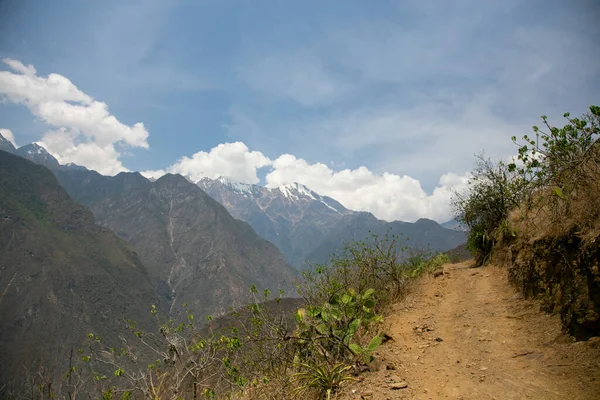Apurmac Kanyonu Ndan Geçerek Peru Daki Nka Arkeolojik Alanı Olan — Stok fotoğraf
