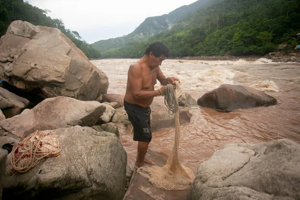 Chazuta Peru Outubro 2022 Pescador Que Trabalha Selva Peruana Huallaga — Fotografia de Stock