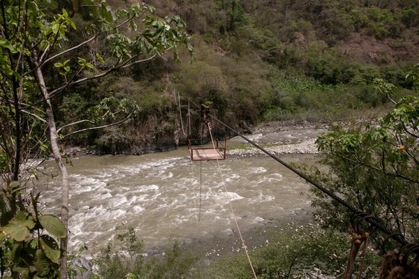Oroya Para Transportar Material Personas Río Selva Peruana Cesta Suspendida —  Fotos de Stock