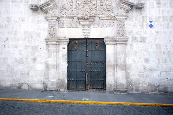 Murs Blancs Portes Des Vieilles Rues Ville Arequipa Pérou — Photo