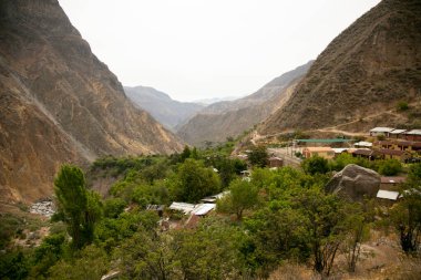 Cabanaconde 'dan Oasis' e giden yolu takip ederek Colca Kanyonu 'ndan yürü..