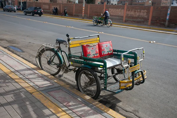 Peruviano Bike Taxi Nella Città Puno Vicino Lago Titicaca — Foto Stock
