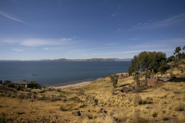 Peru 'daki Llachn Yarımadası' ndan Titicaca Gölü manzarası.