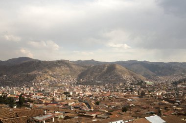 Peru 'daki And Dağları şehri Cusco' nun panoramik manzarası.