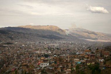 Peru 'daki And Dağları şehri Cusco' nun panoramik manzarası.