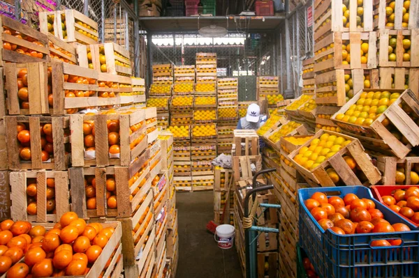 ペルー 2023年1月1日 ペルーのリマ市の中央フルーツ市場での商業活動 — ストック写真