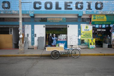 Puno, Peru 1 Ocak 2023: Peru 'nun Puno kentindeki geleneksel restoran.