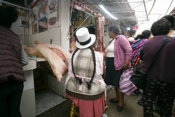 Cusco Peru Stycznia 2023 Stoisko Sprzedające Mięso Rynku Centralnym Sant — Zdjęcie stockowe
