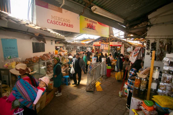 Cusco Peru Stycznia 2023 Działalność Handlowa Lokalnymi Sprzedawcami Rynku Żywności — Zdjęcie stockowe