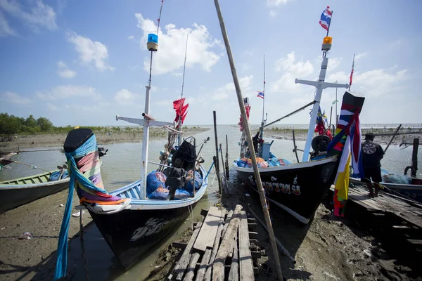 Рыболовные Суда Провинции Сишон Юге Таиланда — стоковое фото