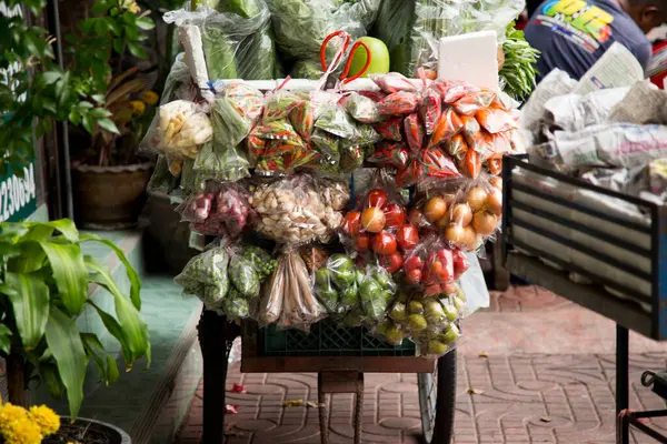 Chariot Avec Légumes Vendre Dans Les Rues Bangkok Thaïlande — Photo