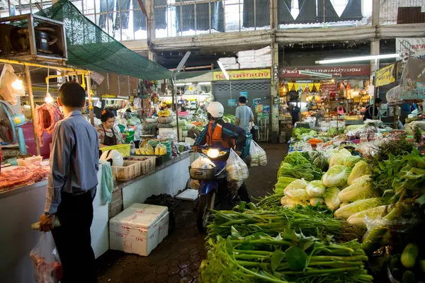1St 2023 방콕의 Khlong Toei Central Food Market의 분위기 — 스톡 사진