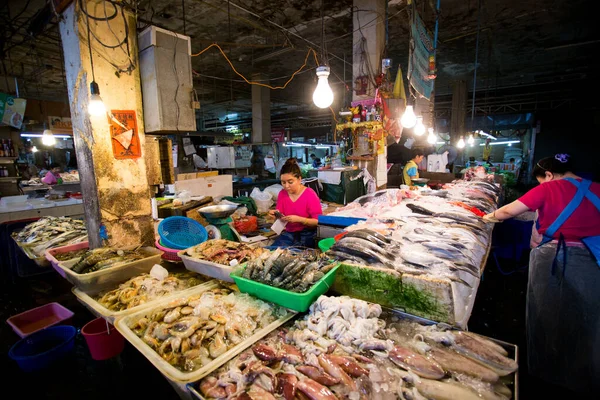 Bangkok Thailand Januari 2023 Sfeer Verkopers Khlong Toei Central Food — Stockfoto